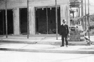 Central Apotheke 1933